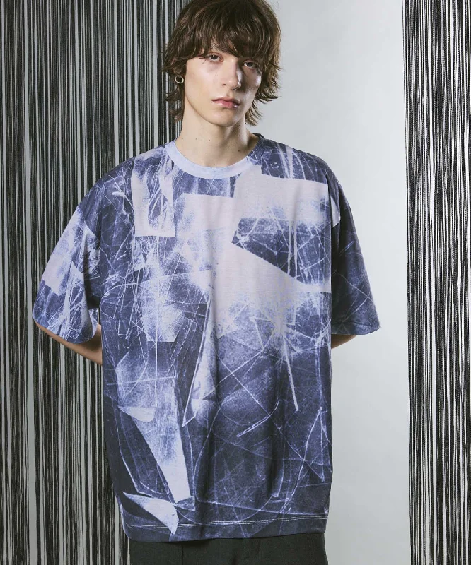 Weekend Deals to Make You Smile Abstract Prime-Over Crew Neck T-Shirt