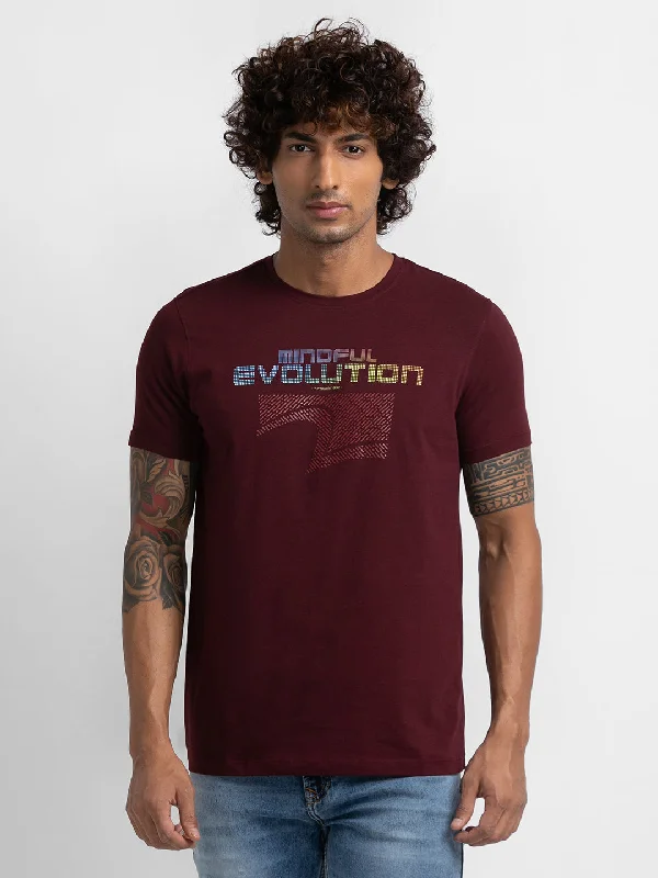 Don't Miss Out Spykar Wine Cotton Half Sleeve Printed Casual T-Shirt For Men