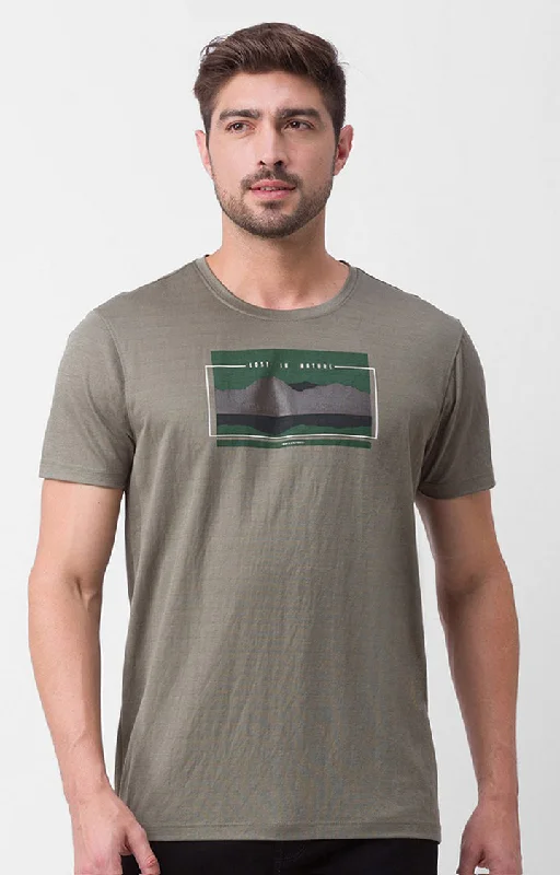Weekend Deals That Excite Spykar Smoke Olive Cotton Half Sleeve Printed Casual T-Shirt For Men Weekend Deals That Excite Spykar Smoke Olive Cotton Half Sleeve Printed Casual T-Shirt For Men